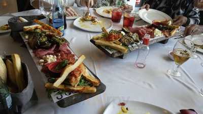 La Mafia Se Sienta A La Mesa