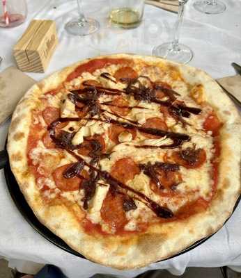 La Mafia Se Sienta A La Mesa