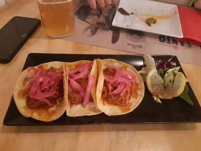 La Quebradora Taqueria Mex