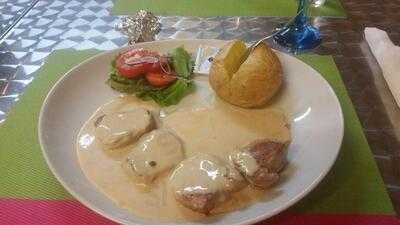 Kiwi Restaurant And Snack Bar