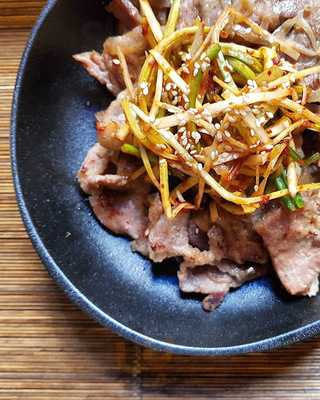 La Taula De Yoon Valencia