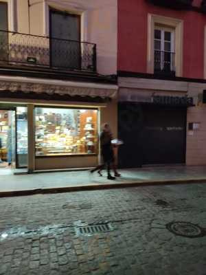 Pasteleria Los Angelitos