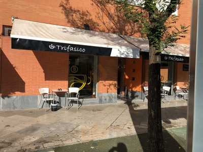 Trifásico Cafe