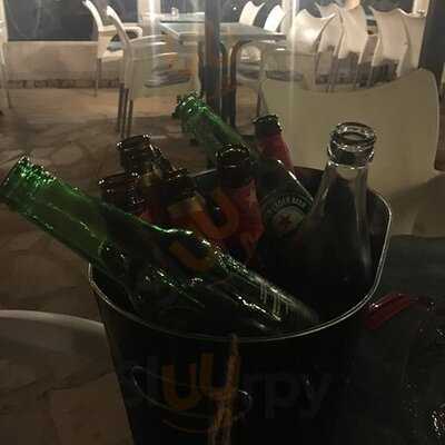 Monroes Restaurant & Carvery