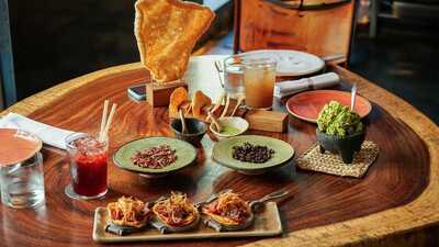 Oaxaca Cuina Mexicana - Restaurante Y Mezcalería