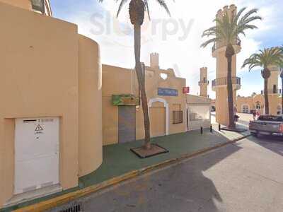 Scubies Bar & Chamuel Boat Trips