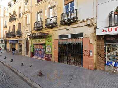 La Bodega Despacho De Vinos