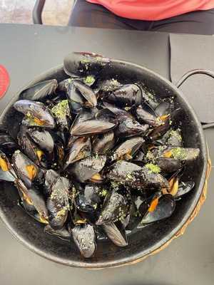 Peixateries Velles Del Mar A La Taula