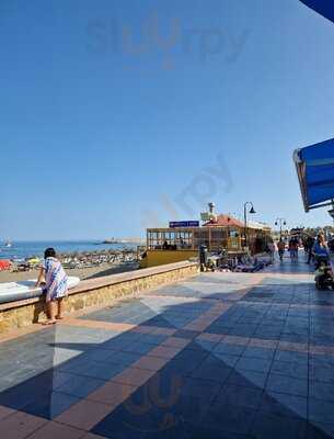 Andres Y Mary Chiringuito