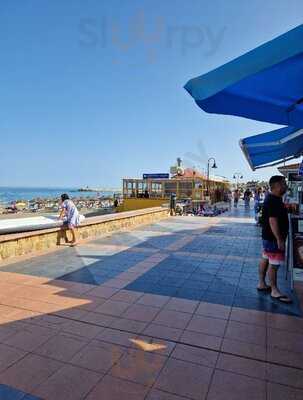 Andres Y Mary Chiringuito