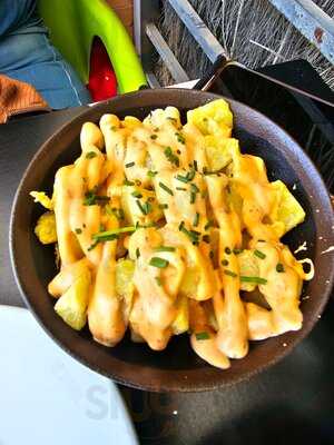 Tres 14 Tapas & Cafe