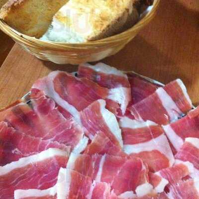 Taberna De Los Mojones