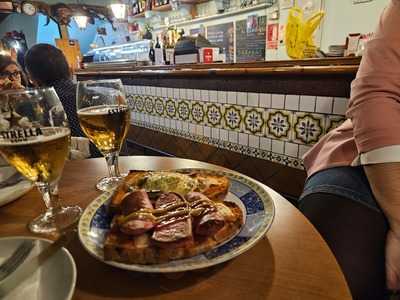 Taberna De Los Mojones