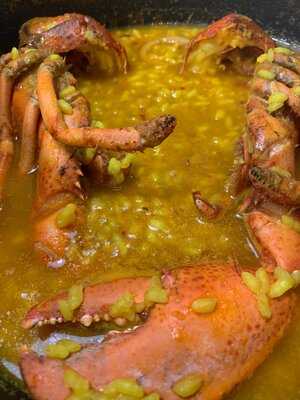 La Reina Friendly Restaurant