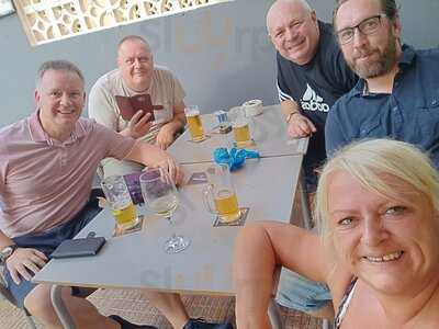 7 Keys  Bar & Bistro