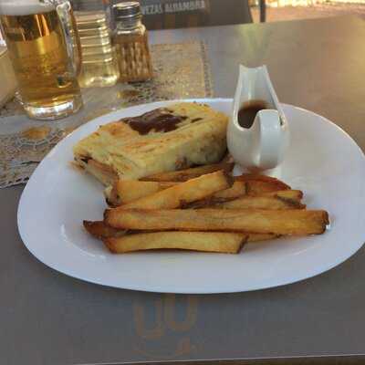 7 Keys  Bar & Bistro