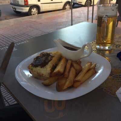 7 Keys  Bar & Bistro