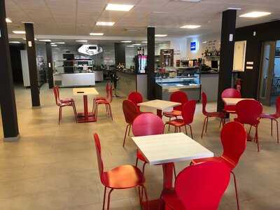 Bar Cafetería Ristorante El Mercato