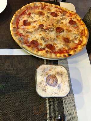 Bar Cafetería Ristorante El Mercato