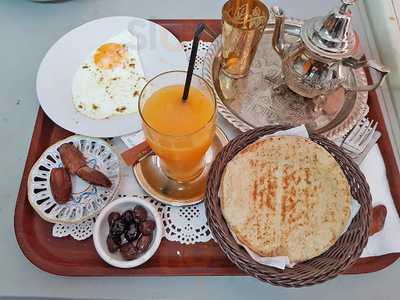 Dunia Restaurant Shisha Lounge