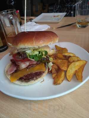 Cafeteria Taperia Plaza 5