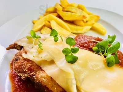 Green Bar Lounge Restaurant