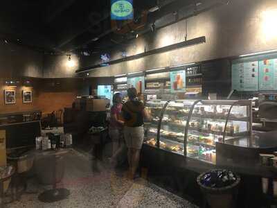 Starbucks Puerto Venecia