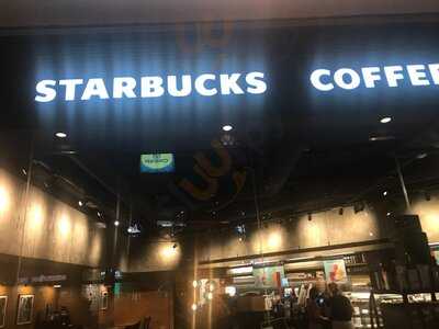 Starbucks Puerto Venecia