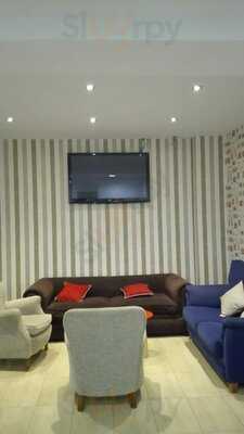 La Bienvenida Cafe & Deli