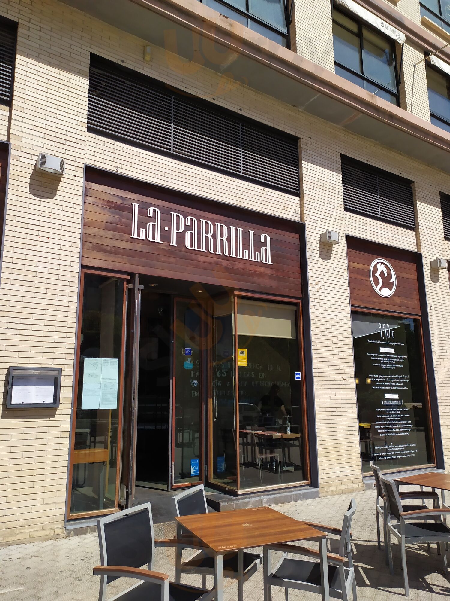 La Parrilla De Pollos Planes - Av Cortes Valencianas 30