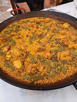 Miguel And Restaurant-hostel Juani