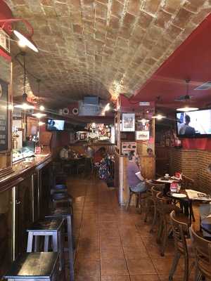 Café Bar La Bodeguilla Del Arco