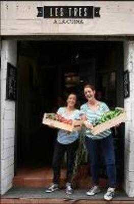 Les Tres A La Cuina