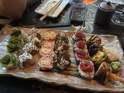 Tribo Sushi & Cocktails