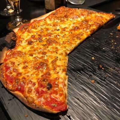 Pizza-burguer Cinegia