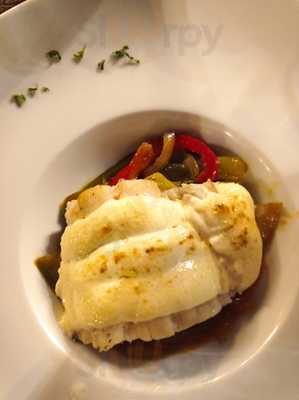 Ombü Gastrobar & Club