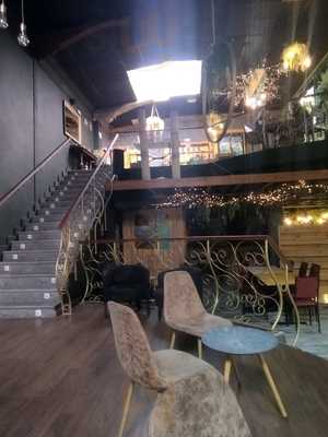 Ombü Gastrobar & Club