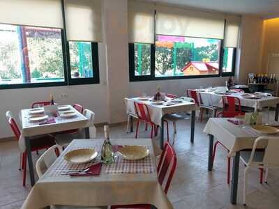 Via Gustosi Pizzeria Playa San Juan