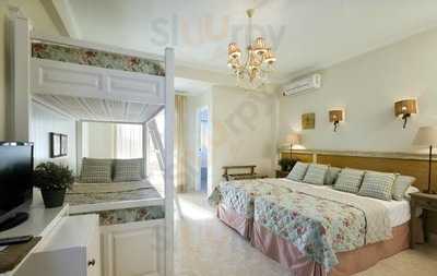 Los Angeles Hotel Restaurant