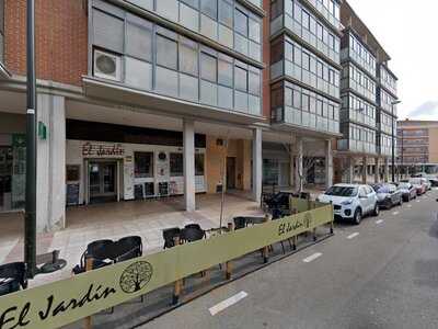 El Jardín Gastro Pub