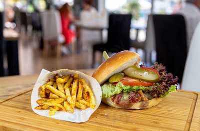 Starz Restaurant Marbella