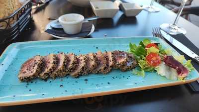 La Fuente, Cafeteria-bar