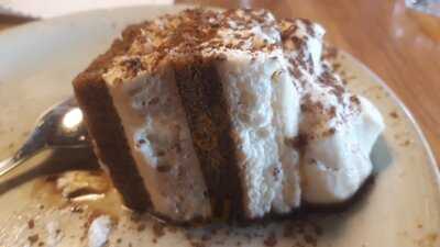 Ginos Puerto Venecia