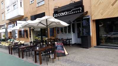 La Cava Vinoteca