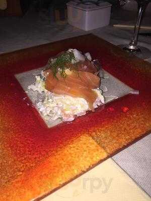 Chicotess Lounge Restaurant Bar