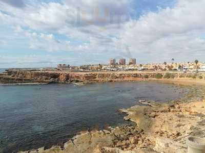 Chicotess Lounge Restaurant Bar