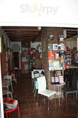 Librería&cafetería La Mínima