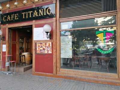 Café Titanic