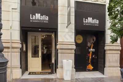 La Mafia Se Sienta A La Mesa