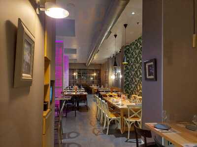 La Mafia Se Sienta A La Mesa